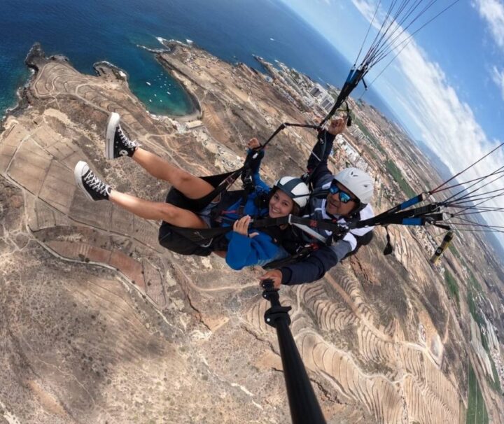 Parapendio per esplorare Tenerife dal cielo