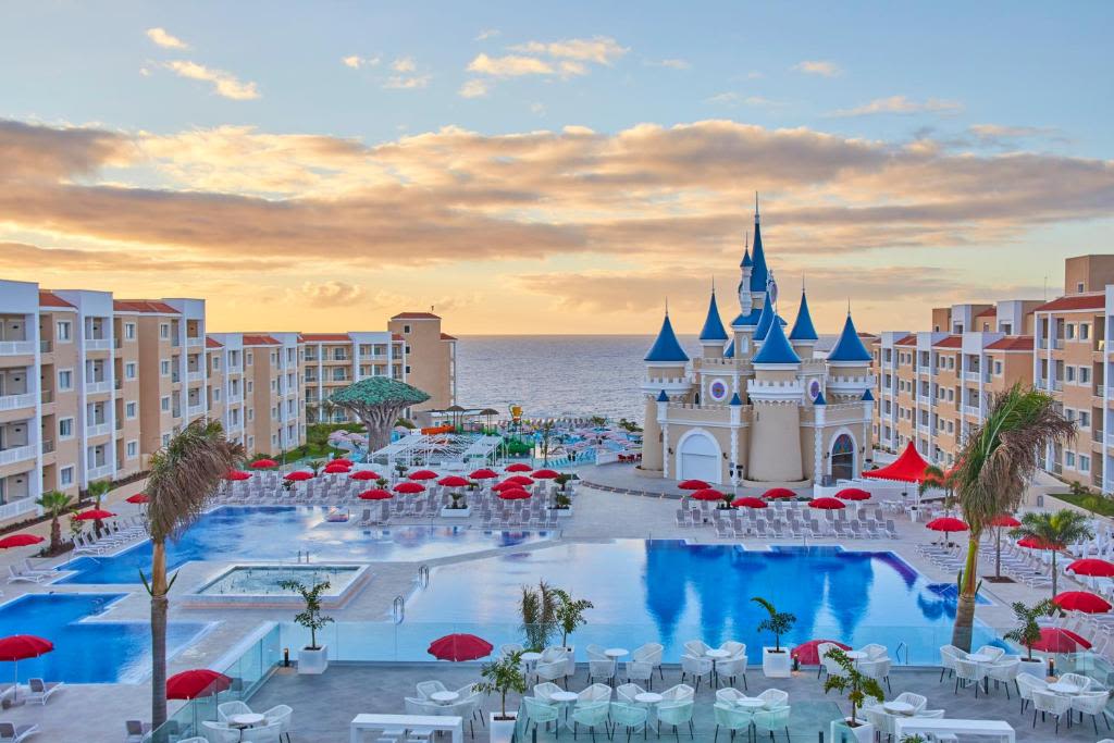 L’Hotel a Tema Disney a Tenerife: Un Sogno per le Famiglie